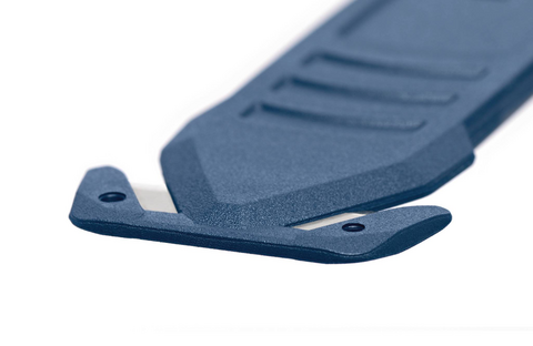 Le canal de coupe est, tout comme le manche, très fin et présente une épaisseur de 1,5 mm. Avantage : moins de résistance pendant la coupe. L'outil n'en est pas moins stable, grâce à sa lame d'une épaisseur de 0,5 mm et au plastique de haute qualité.
